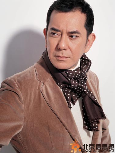 黄秋生演过的三级有哪些 艳星温碧霞重操旧业黄秋生床技最佳