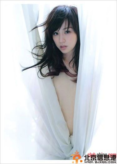 拍写真只要尺度不要风度的女星