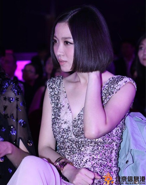 好声音姚贝娜大尺度照曝光 翘臀出镜为乳腺癌公益献身