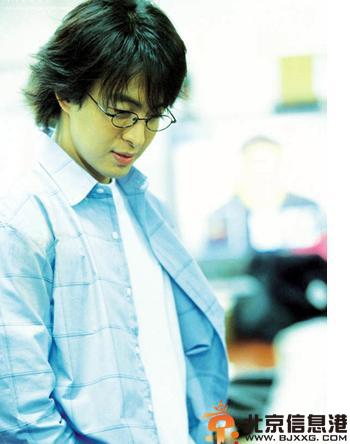 情欲戏裴勇俊丑闻 全裸上阵出演激情床戏