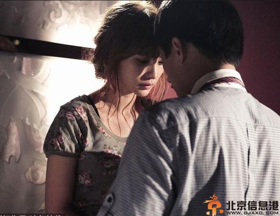 柳岩激情戏曝光 《十二星座离奇事件》真空出镜奉献初吻