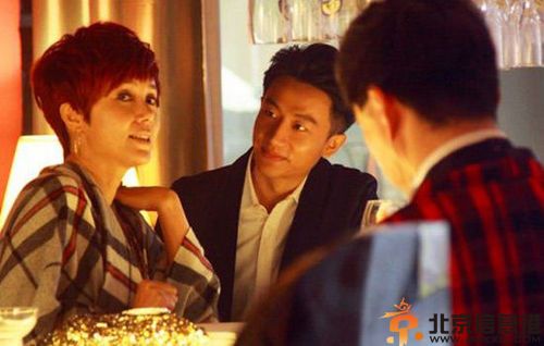 演员蒋雯丽离婚了吗 车震门搭上黄轩与顾长卫分开