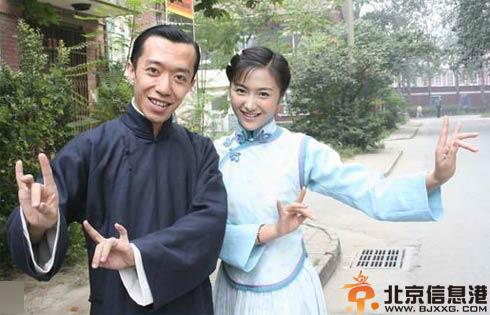 演员李菁老婆郭一薇车震照片 车内忘情热吻被抓现