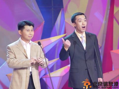 演员李菁老婆郭一薇车震照片 车内忘情热吻被抓现