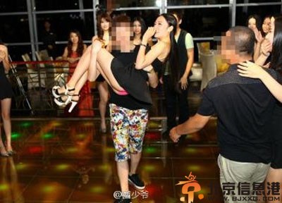曝showgirl游艇门始末及照片 大尺度照片堪比海天盛筵