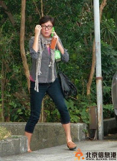 吴绮莉车震门男主被曝是邓梓峰 揭邓梓峰身家资料