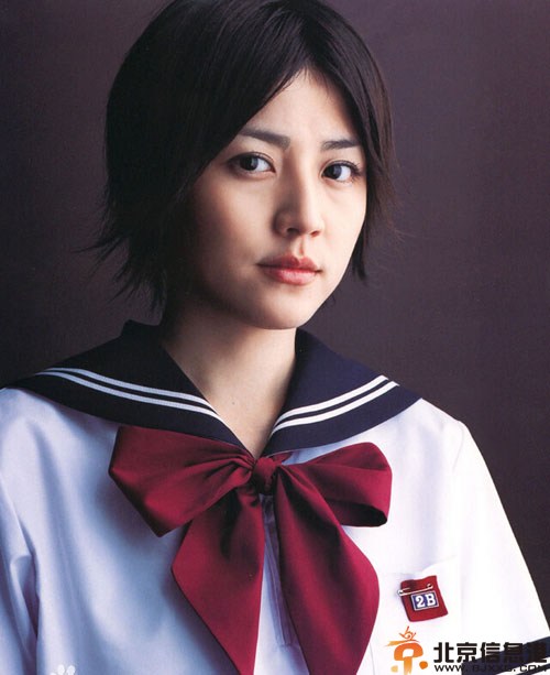 曝长泽雅美与金城武大尺度照 太平轮长泽雅美遭揉胸部