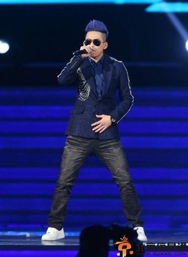苏醒女友夏航燕资料不雅照曝光 揭苏醒暴打李炜内幕
