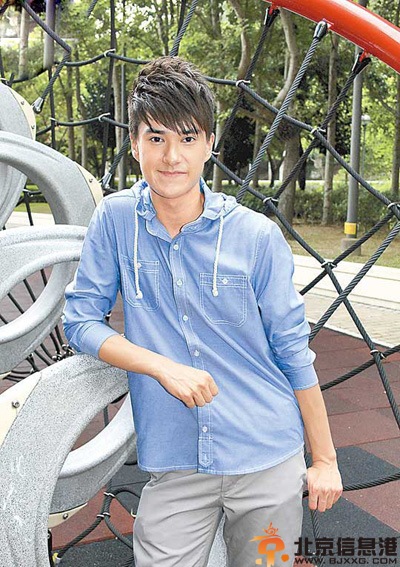 曝朱敏瀚蒋家旻车震90分钟 暗巷无人处含汤互吻