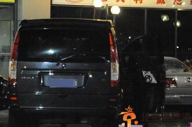 蒋雯丽老公顾长卫车震门后 网爆蒋雯丽在外面也有人
