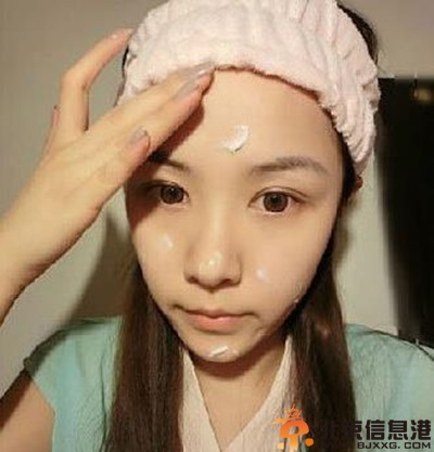 如何化妆步骤教程图解 让你一分钟变成女神