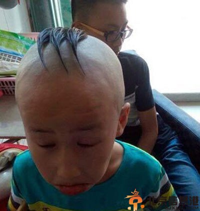 内涵亮点图找亮点 妹子你这是什么情况呀