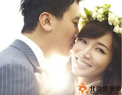 侯佩岑产子老公是谁引关注 剖腹产母子平安