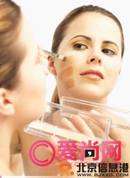 五个完美底妆技巧 打造你的天生丽质