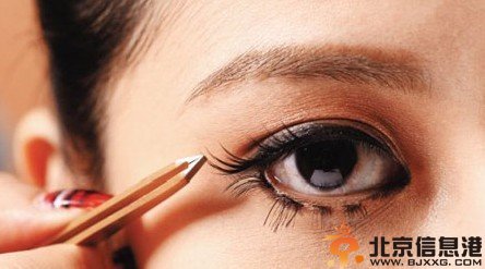 大热的楚楚可怜日系下垂眼妆盘点