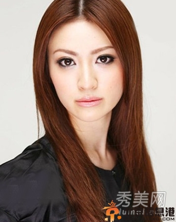 如何贴好假睫毛让双眼放大两倍？
