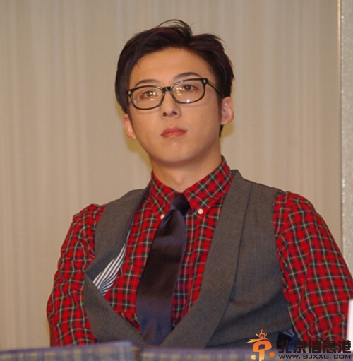 尾野真千子露点引热议 其个人资料遭热搜