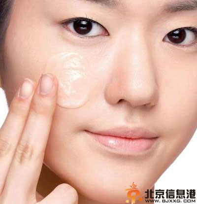 脸部去角质的正确方法是什么 你做对了吗