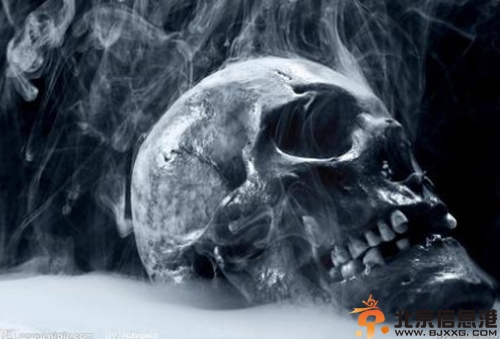 短篇鬼故事之小镇上的阴霾 人妖殊途