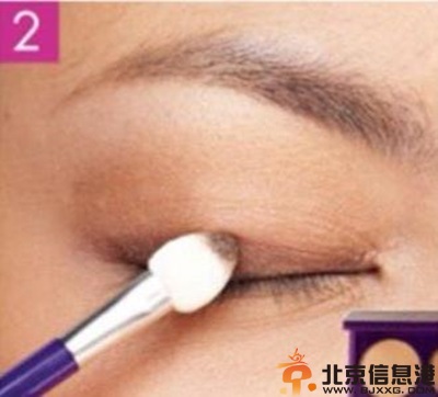 自然垂眼妆的画法图解 一分钟就学会