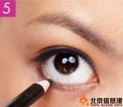 自然垂眼妆的画法图解 一分钟就学会