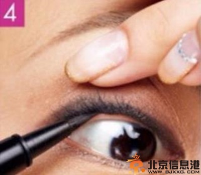 自然垂眼妆的画法图解 一分钟就学会