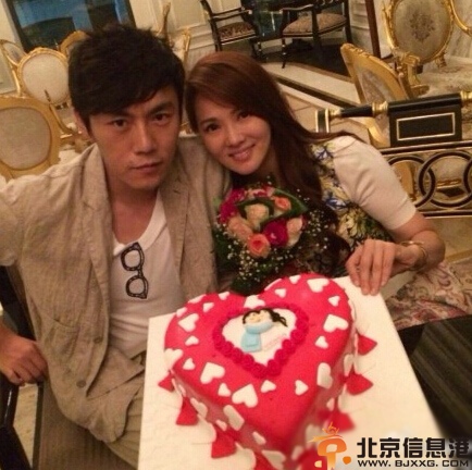 秦昊老婆是谁揭家庭背景资料 求婚女友伊能静