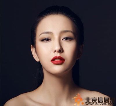 掌握新娘补妆技巧 让你婚礼临场不惊慌