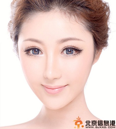 掌握新娘补妆技巧 让你婚礼临场不惊慌