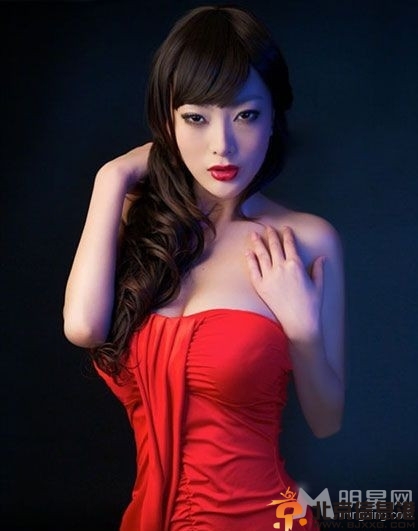 王李丹妮一路向西截图 贴身海量写真照曝光