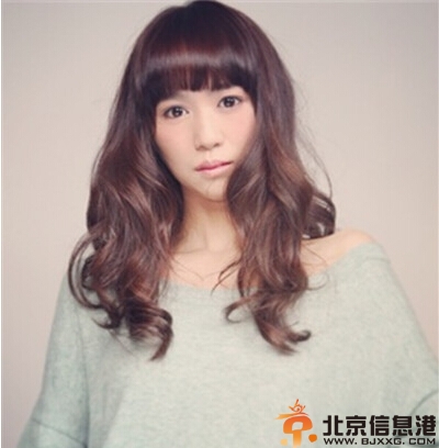 女生卷发发型图片 更显优雅大气