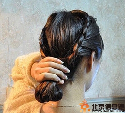 韩式辫子的编法图解 学习韩式辫子的扎法
