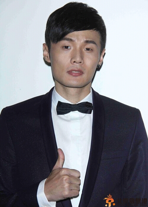 李荣浩是谁签约华纳引关注 个人资料微博遭热搜