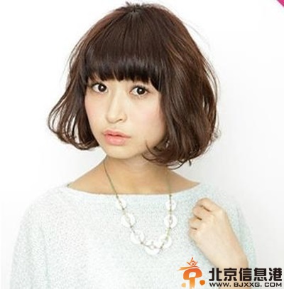 齐刘海短发梨花头图片有哪些 甜美可爱减龄