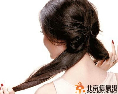 直发怎么扎好看 学习温婉知性发髻挽法
