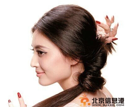 直发怎么扎好看 学习温婉知性发髻挽法