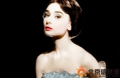 揭秘性感可爱短发新娘 短发新娘也能更美丽