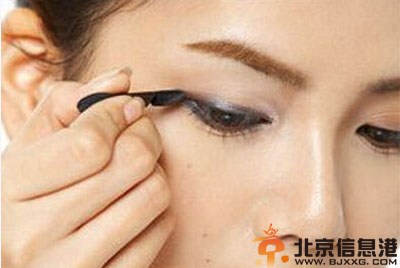 韩式新娘妆的画法步骤图解 打造韩式清新妆容