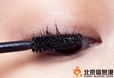 韩式新娘妆的画法步骤图解 打造韩式清新妆容
