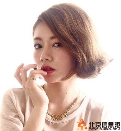 短发荷叶头发型图片大全 感受轻熟女的魅力