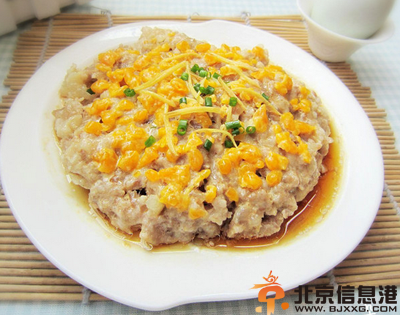 咸蛋蒸肉饼的做法 教你做出好吃的咸蛋蒸肉饼
