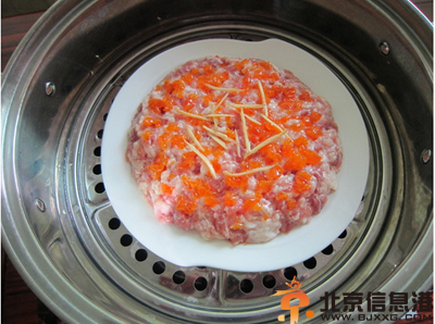 咸蛋蒸肉饼的做法 教你做出好吃的咸蛋蒸肉饼