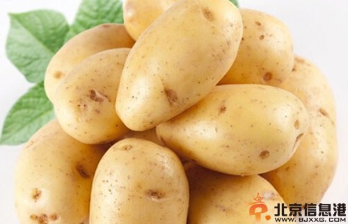 教你自己怎么做补水面膜 最好的秋季DIY面膜推荐