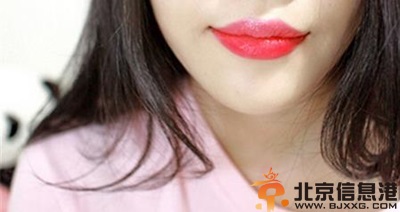 教你渐变唇妆画法 一分钟就能拥有粉嫩双唇