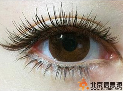 单眼皮化妆技巧 长睫毛才是关键
