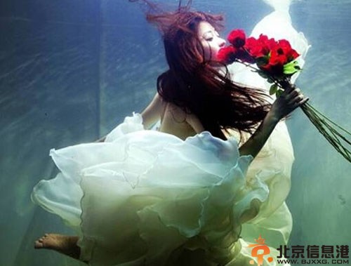 最新水下婚纱照欣赏 创意个性拍摄宛如人鱼公主