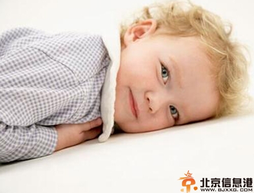 搞清宝宝便秘的原因 不要盲目喂药