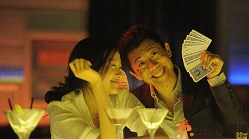 电影浪漫从天降演员表剧情 空姐与吃货的故事