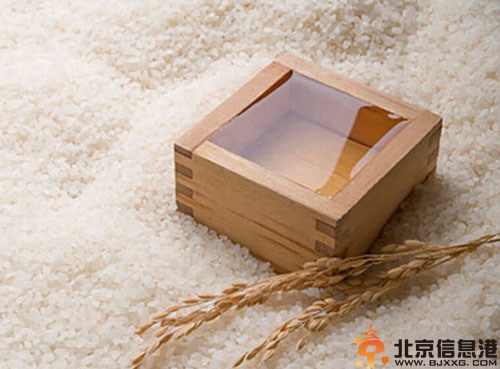 淘米水洗脸的正确方法步骤 米水洗脸有什么好处