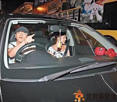 徐佳琦老公是谁 凸点遭搜疑曝比基尼整容前后照